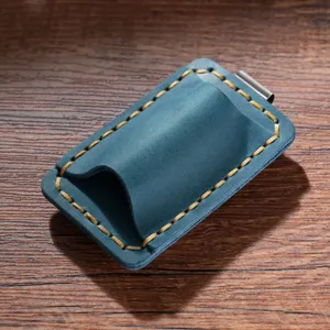 Clip de stylo unique en cuir véritable fait main avec fermoir métal, accessoire carnet vintage.