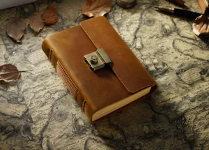 Vintage Leder Tagebuch Notizbuch mit Zahlenschloss, handgemacht retro Notizheft Geschenk.