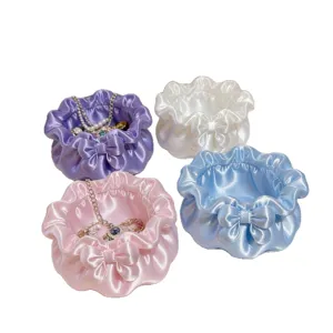 Satijnstrik sieraden opbergbakje, schattige bloemvormige bureau organizer voor vrouwen.