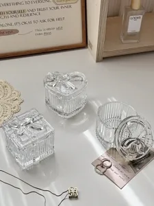 Transparente Schmuckaufbewahrung aus Glas mit Schleifendeckel, herz und quadratisch deko.