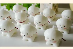 Handmade cute puppy scented candle, creative wax home decor, perfect gift for friends.
