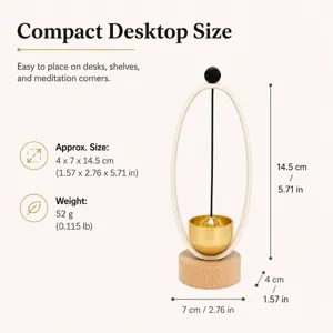 Vue détail de cloche de méditation de bureau compacte, montrant dimensions et base en bois.