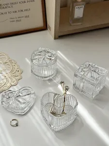 Klarsicht Glas Schmuckdose Detail, transparente Schleife Behälter für Frisiertisch.