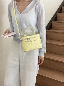 Elegant light yellow rhinestone box handbag with star zipper charms for summer commute