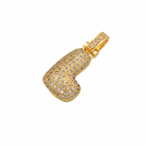 Iced out bubble letter J hanger in verguld messing met micro-pave zirkonia steentjes