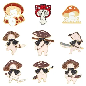 Collezione di nove spillette creative in smalto con funghi assassini e gatti musicisti