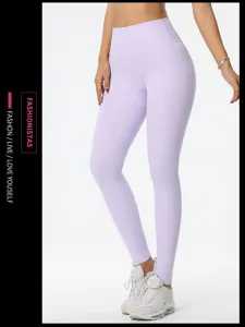 Pantaloni da yoga a vita alta senza cuciture, leggings sportivi viola chiaro elastici.