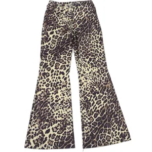Leopard print flare pants detail, low waist slim fit trouser design, stylish summer style.