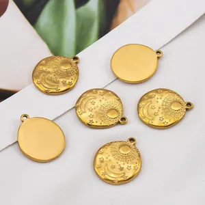 Goldener Edelstahl-Anhänger mit Sonne, Mond und Sternen für DIY-Schmuckkreationen