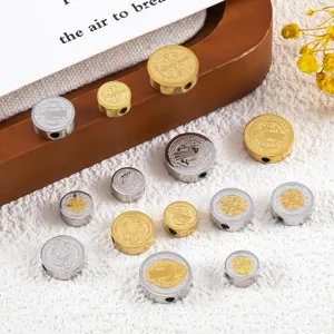 Perline rotonde in acciaio inossidabile placcate oro 18K con rilievo religioso