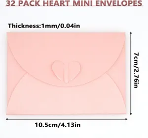 Gedetailleerde afmetingen roze parelmoer mini enveloppen met hartsluiting voor DIY