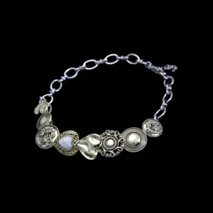 Vintage punk titaniumstalen choker halsketting met verweerde hart- en bloemknop hangers