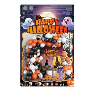 Detailansicht des Halloween-Ballonbogen-Sets mit Geist- und Eulen-Folienballons