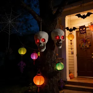 Grandes calaveras realistas de Halloween con ojos rojos brillantes para decoración exterior