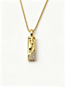 Elegante vergoldete Anhänger Halskette mit minimalistischem Design und glänzenden Steinen.