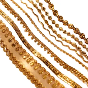 Ensemble de colliers ras de cou en acier inoxydable plaqué or 18K style européen pour femmes.