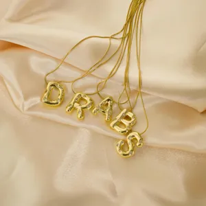 Goldener Strass-Buchstabe DRABS Anhänger Kette, stylischer Edelstahl Schlangenkette Schmuck.