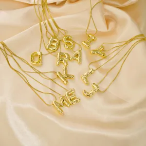 Goldfarbene Edelstahl Puff Buchstaben Anhänger Halskette glänzender Kristall Schmuck
