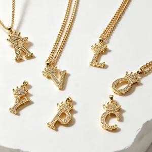 Vintage Krone Initialen Halskette Edelstahl Zirkonia Buchstabe Anhänger Damen Schmuck.