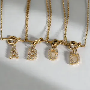 Goldener Edelstahl Strass Buchstaben Anhänger Schlüsselbein Kette Mode minimalistische Halskette