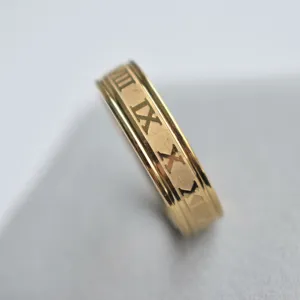 Roségoldener Herren Ring aus Edelstahl mit römischen Ziffern, hiphop mode sieradendetail.