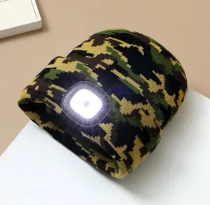 LED muts detailweergave, warme winter gebreide muts met oplaadbaar licht voor buitensporten.