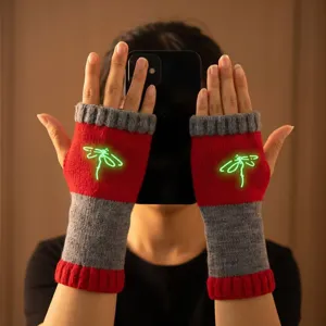 Winterwarme fingerlose Strickhandschuhe mit leuchtendem Motiv, rot-graue Unisex Blockhandschuhe.