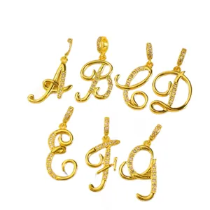 Sieben goldene, mit Zirkon besetzte Alphabet-Anhänger A bis G für Hip-Hop-Schmuck