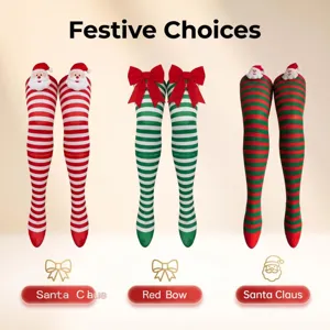 Weihnachten rot und grüne gestreifte Overknee-Socken mit süßem Weihnachtsmann und Schleife.