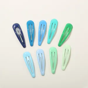 Set aus blauen und grünen BB-Haarspangen in Tropfenform für Damen und Mädchen.