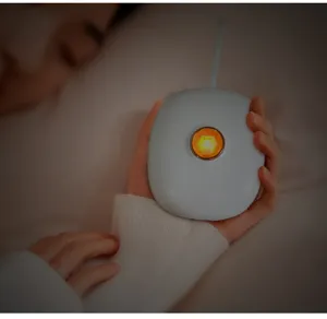 Vue détaillée de réveil vibrant silencieux LED, design animal mignon pour une utilisation nocturne.