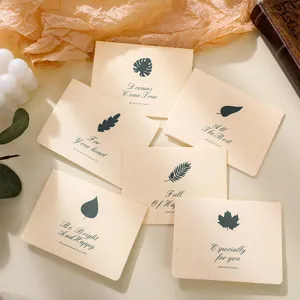 Set de tarjetas de felicitación vintage crema con motivos botánicos y mensajes