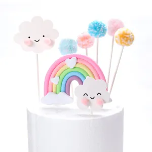 Set decorazione torta arcobaleno e nuvole con pon pon colorati per festa di compleanno