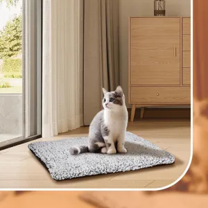 Gemütliche graue Plüsch Haustier Heizmatte, warme selbstwärmende Decke für Katzen und Hunde.