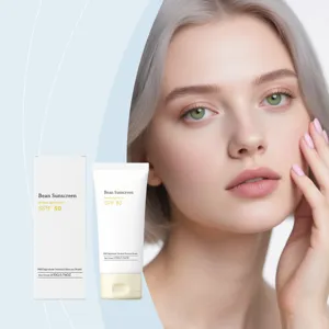 Ενυδατική κρέμα ηλιακής προστασίας με SPF 50 για απαλή και ελαφριά φροντίδα στο δέρμα.