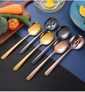 Varietà di cucchiai da portata e schiumarole in acciaio inox 304 in vari colori.