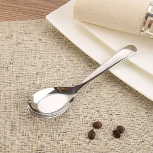 Cucchiaio in acciaio inossidabile lucido con manico lungo e fondo piatto ellittico