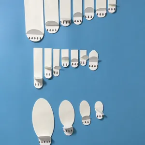 Set di strisce adesive biadesive rimovibili, linguette di ricambio per ganci da parete.