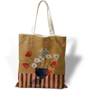 Vista detallada de una bolsa de lona vintage con estampado floral de óleo