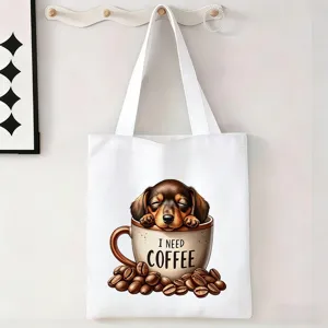 Primer plano de un bolso de lona blanca con estampado de perro salchicha y café en un gancho