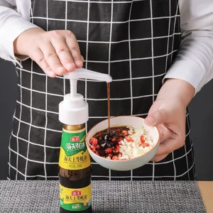 Universal Plastic Oyster Sauce Bottle Dispenser Pump Head Modern Quantitative Condiment Squeezing Dispenser For Household Kitchen Tool