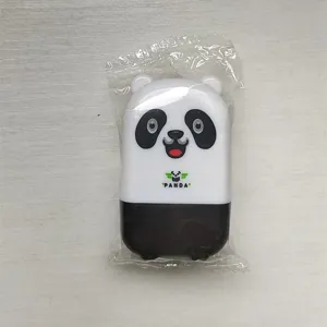 Vista detallada del lindo sello de rodillo de panda para la privacidad y datos de paquetes.