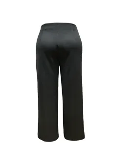 Schwarze, hochgeschnittene gerade Hose im Detail, elegante, lässige Alltagsmode Ansicht Stil.