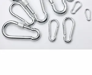 Verzinkte Stahl Karabinerhaken und Federhaken fuer Outdoor Kletterausruestung und Befestigung