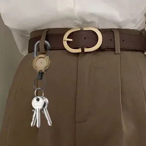 Retractable zinc alloy keychain reel carabiner with steel wire and horseshoe hook for keys