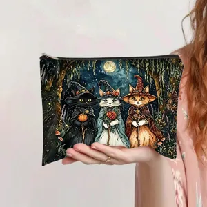 Detailansicht der bedruckten Kosmetiktasche aus Polyester mit Katzen-Zauberer-Motiv