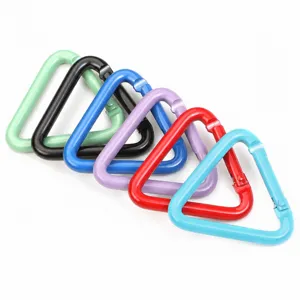 Moschettone Triangolare in Lega di Alluminio Multicolore Portachiavi Portatile Antiruggine Gancio per Zaino da Esterno