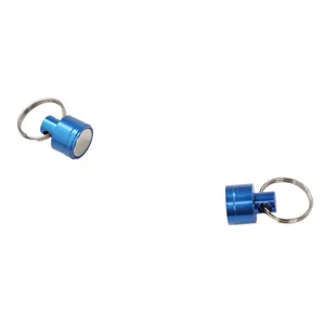 Blauer Aluminium Magnet Schlüsselanhänger mit starkem Neodym Magnet für Outdoor-Einsatz.