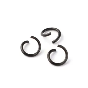 Anillos abiertos planos negros para llaveros, bolsos, juguetes y accesorios útiles.