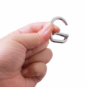 Mousqueton fer a cheval en alliage de zinc, boucle de sac en metal pour utilisation.